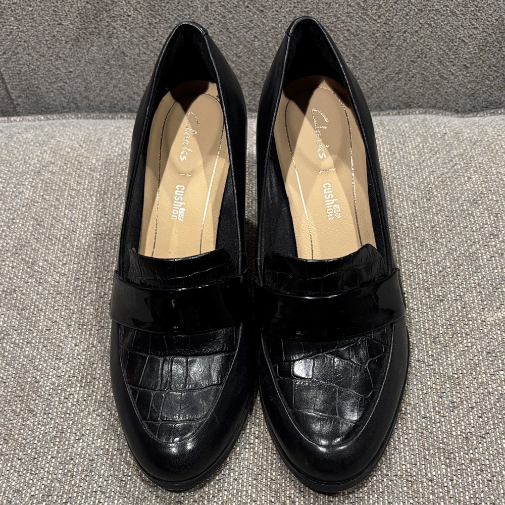 Clarks Women's Glossy Black Loafers